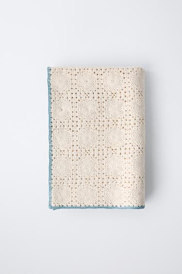 COUVERTURE EN MAILLE CROCHET CONTRASTE - Écru de Zara - Image 2