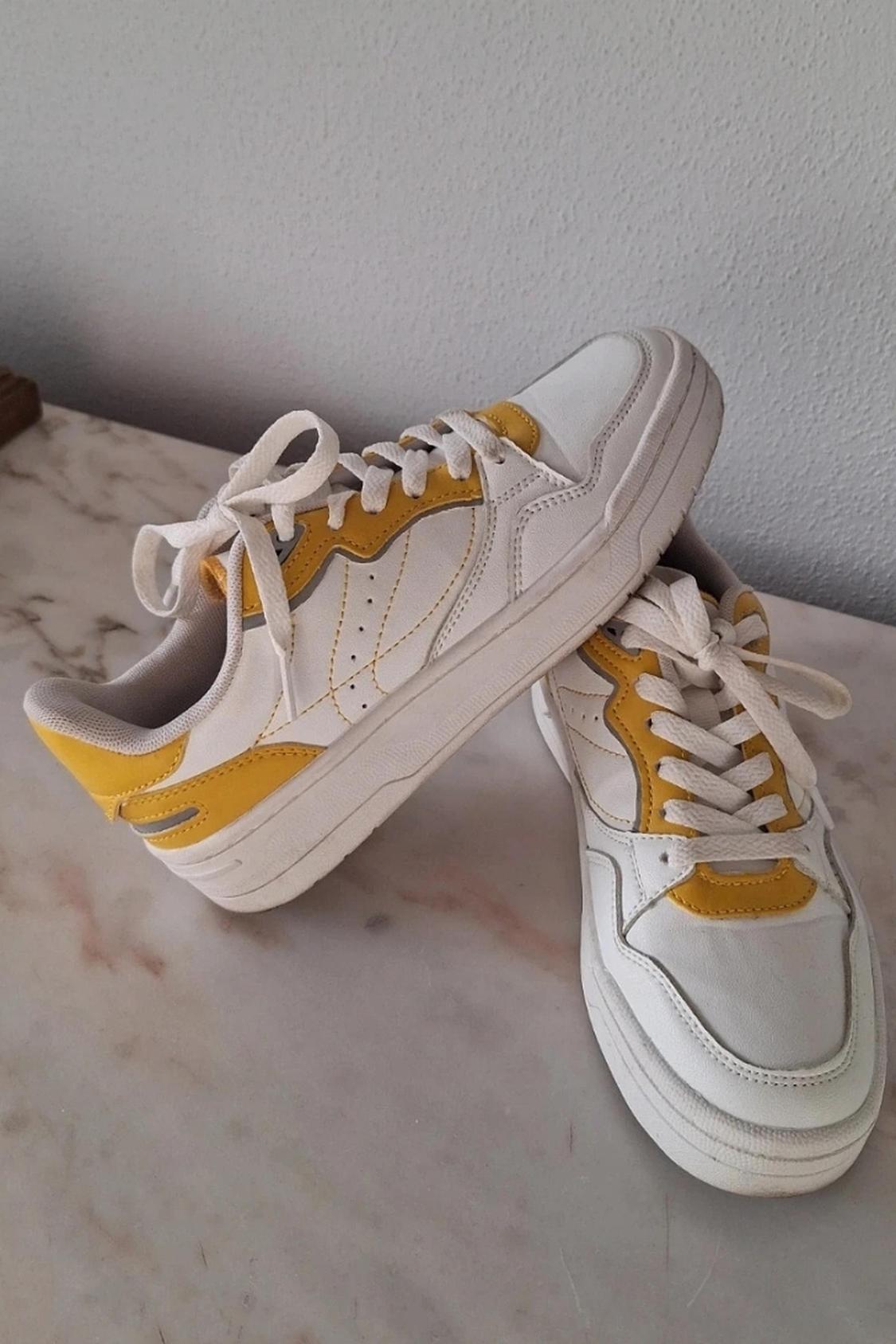 CONTRAST COLOURED TRAINERS - Image 2