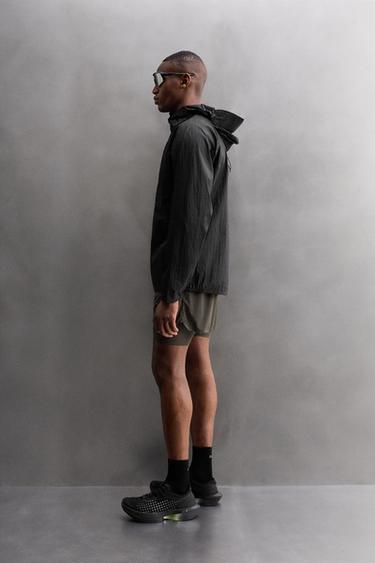 2-IN-1 PERFORATED SHORTS - Dark brown by Zara