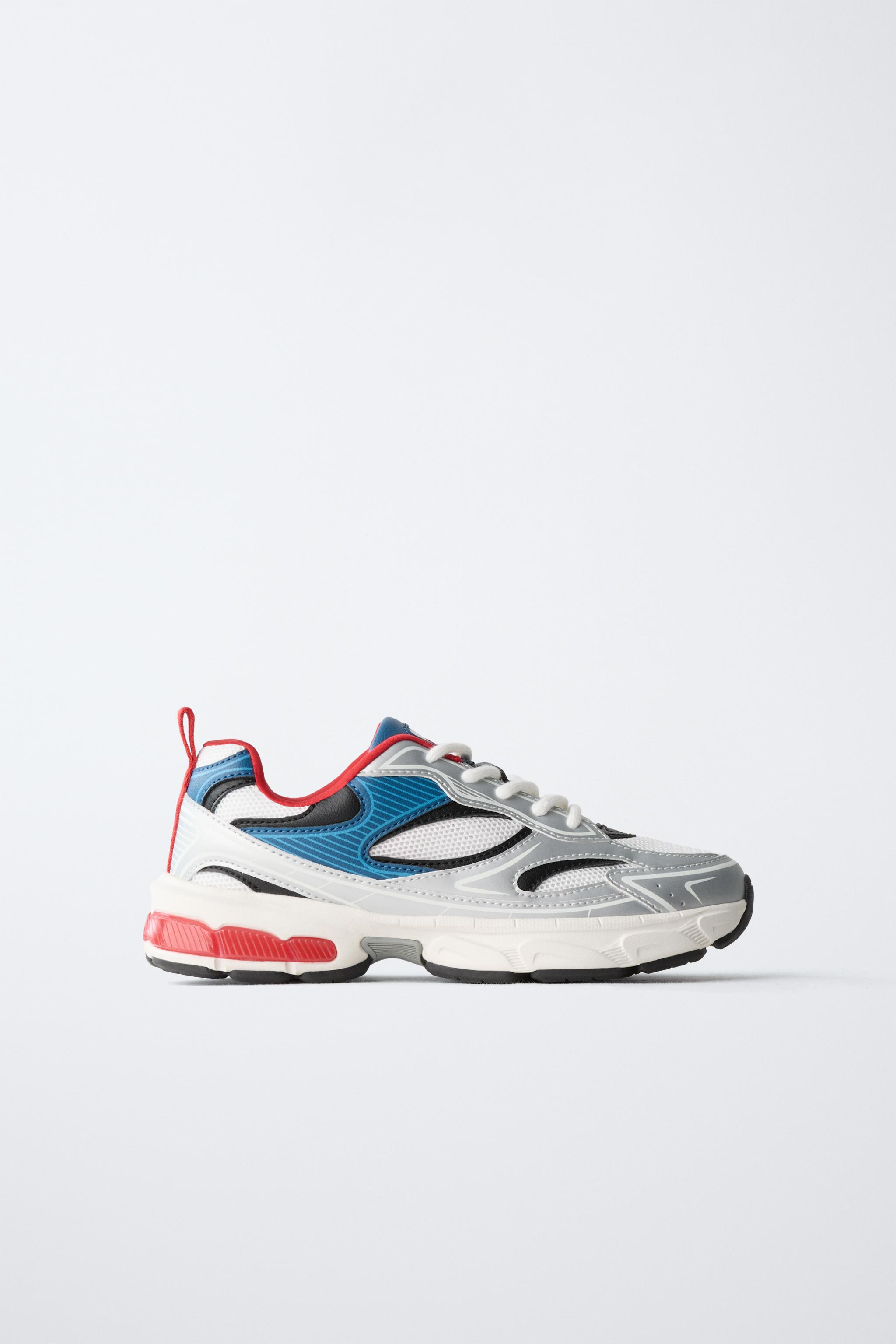 SPORTY MESH SNEAKERS