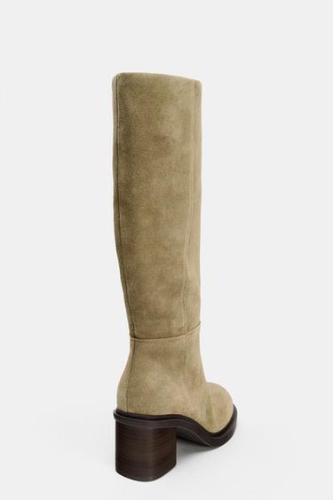 BOTTES À TALONS EN CROÛTE DE CUIR SURPIQUÉES - Gris taupe de Zara - Image 6