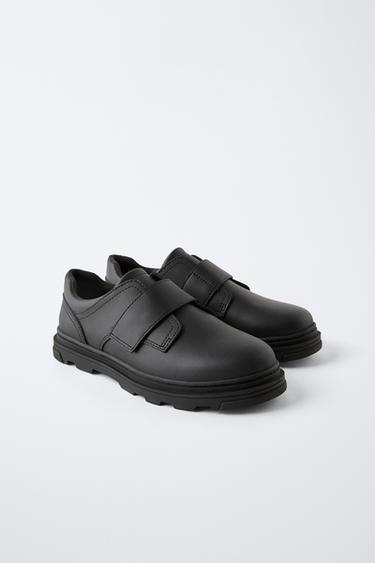 SCHULSCHUH AUS LEDER - Schwarz von Zara