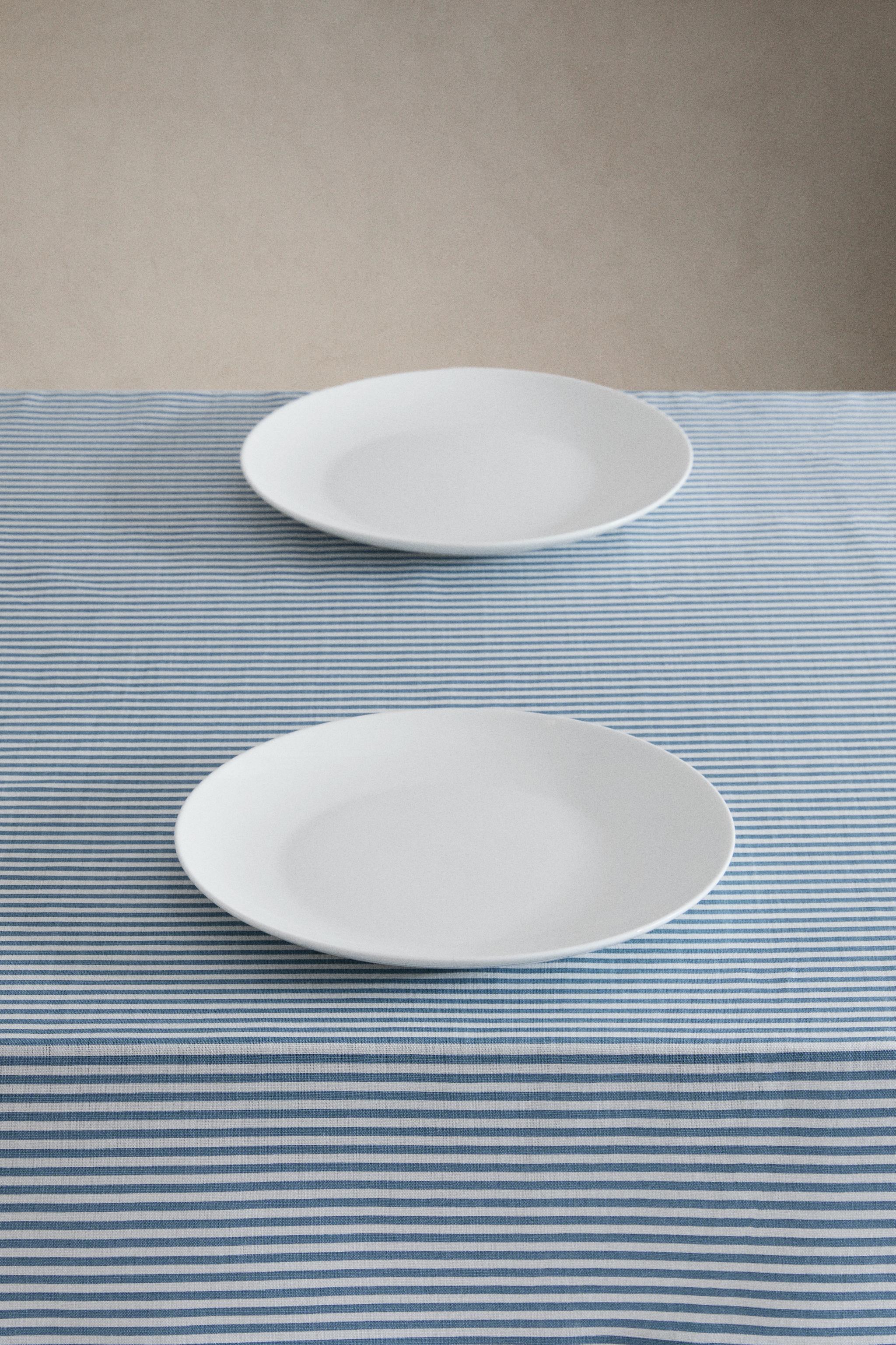 COTTON RUFFLED TABLECLOTH — Blue