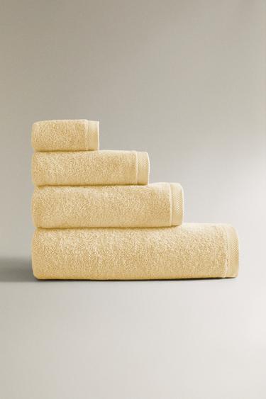 ENSFARVET BADEHÅNDKLÆDE I BOMULDSFROTTÉ (500 G/M²) - lys gul fra Zara - Billede 0