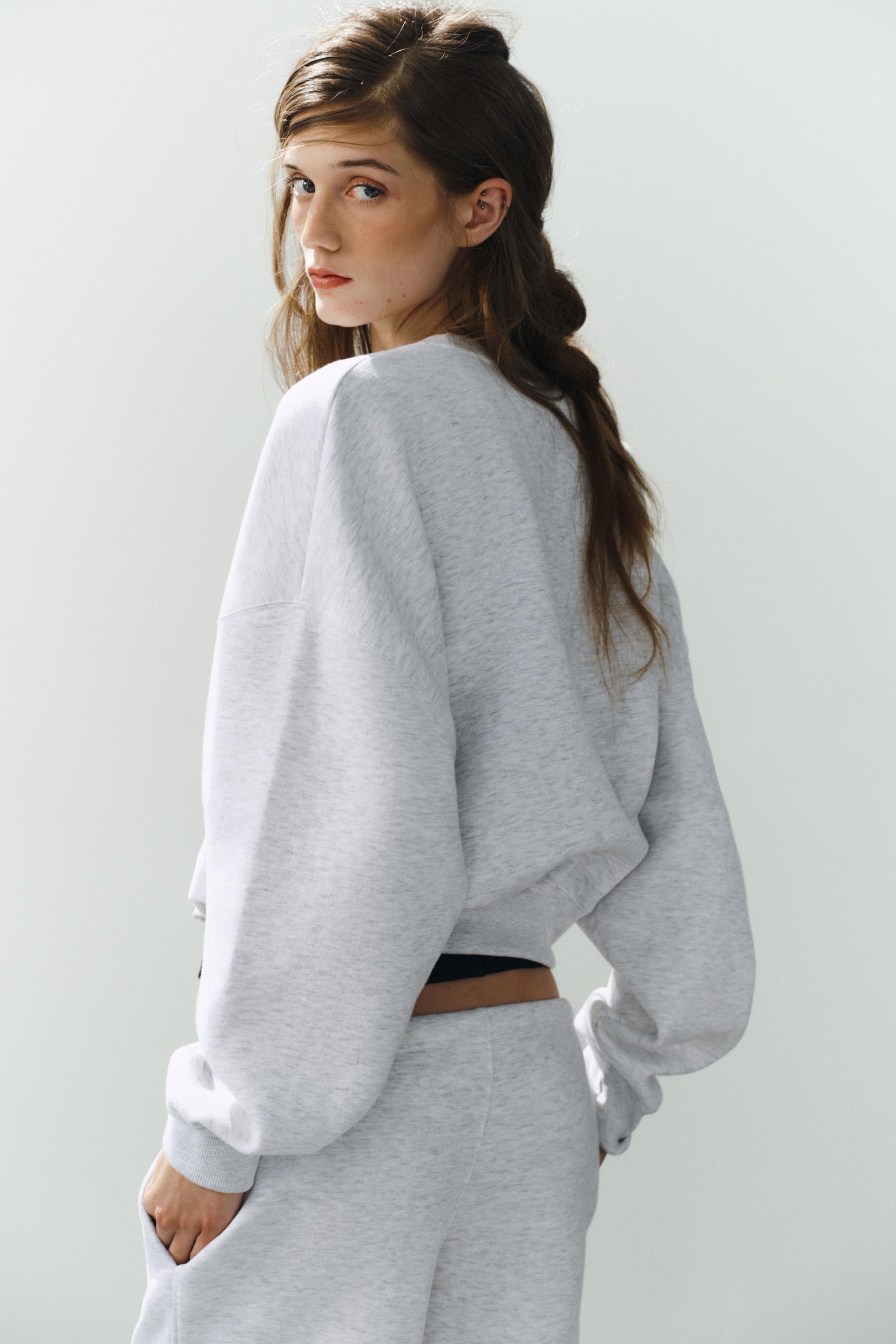 Женские худи Zara BASIC FLEECE SWEATSHIRT — фото 4