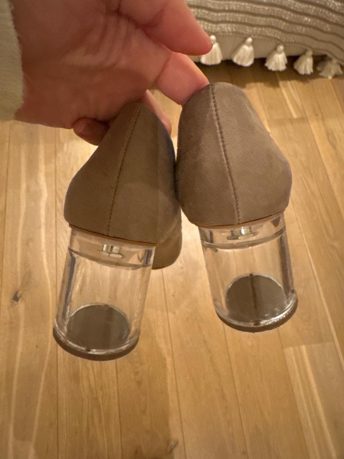 NUDE KITTEN HEELS WITH TRANSPARENT HEELS - Image 8