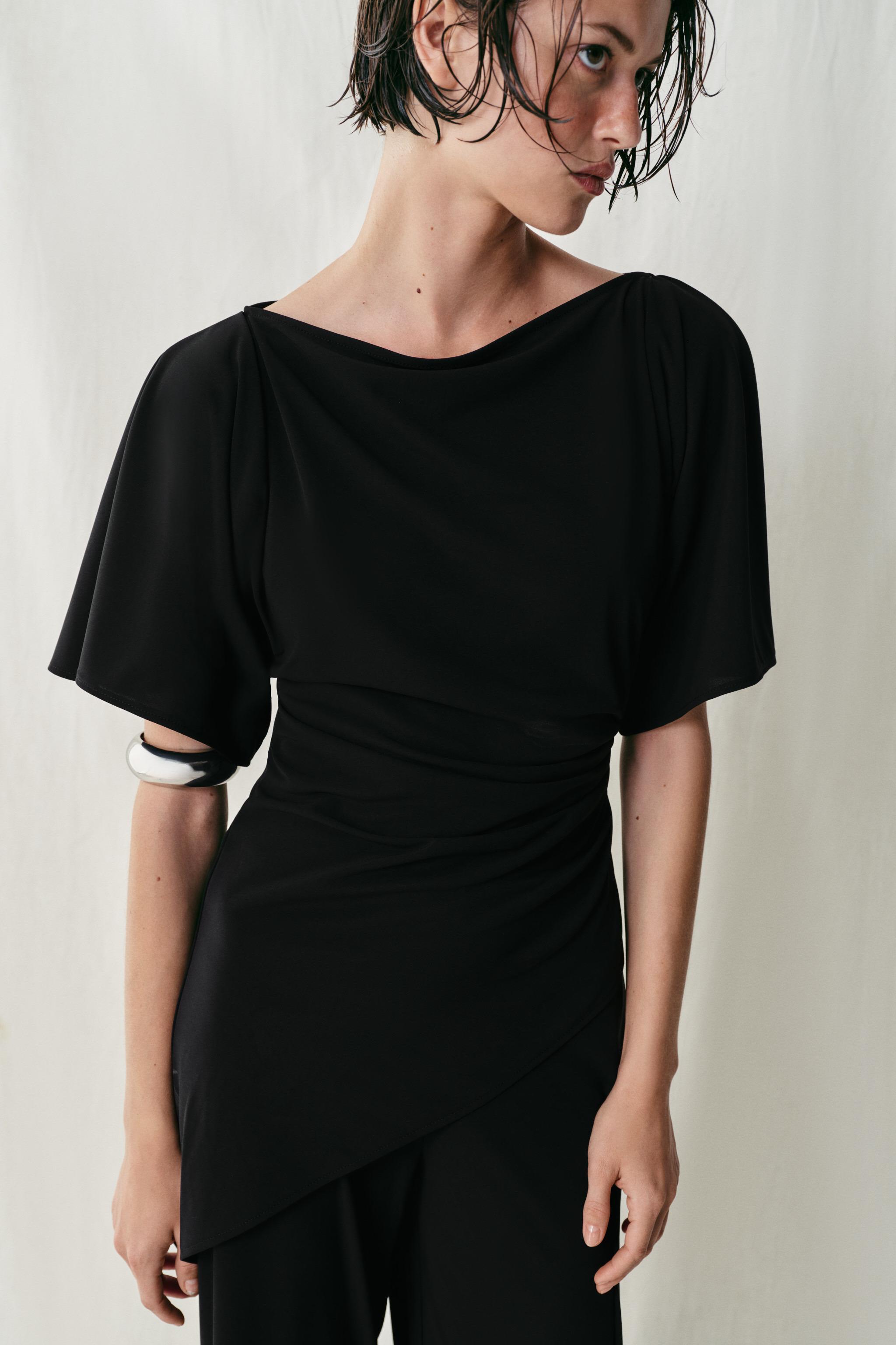 DRAPED CREPE TOP — Black