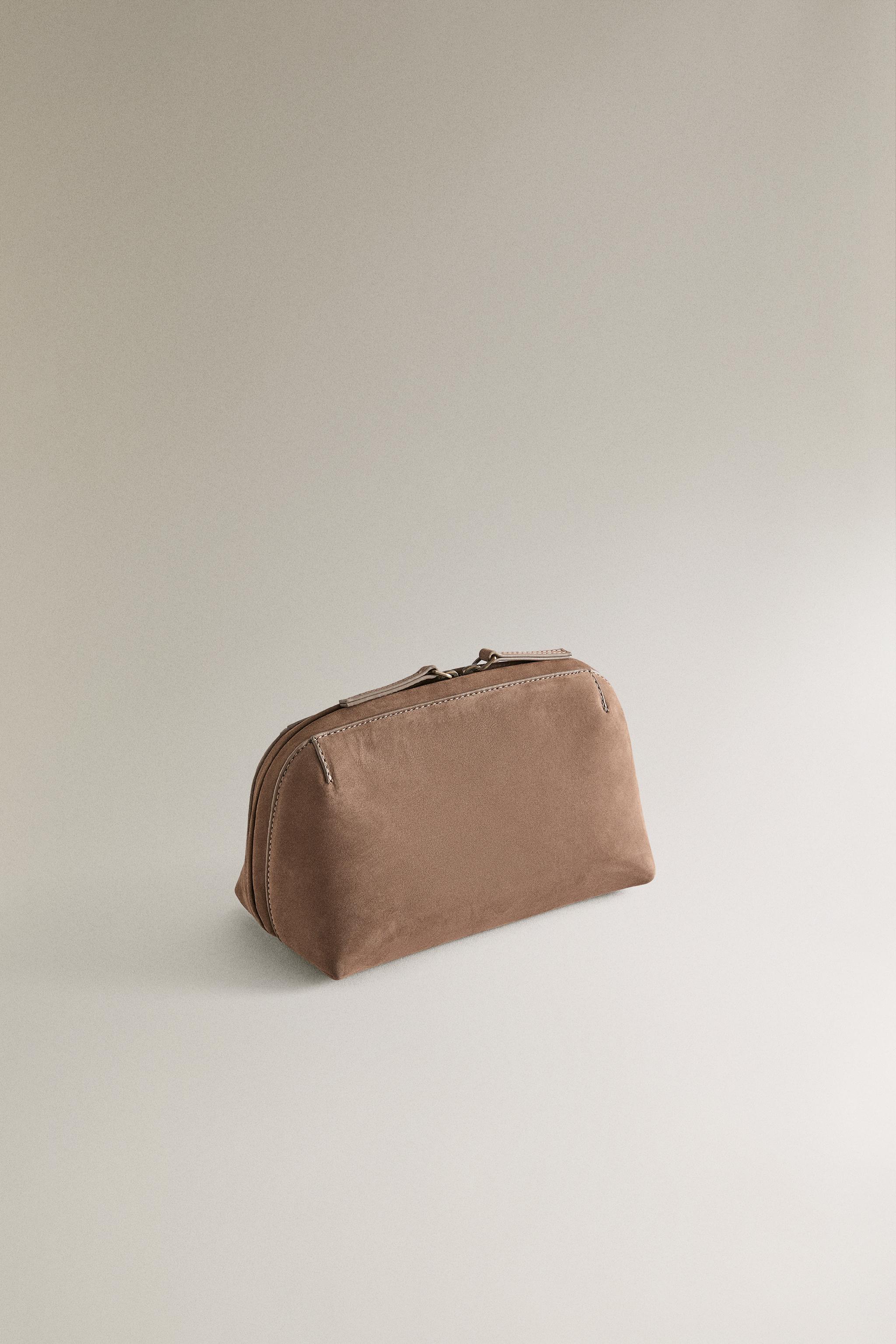 NUBUCK LEATHER WASH BAG