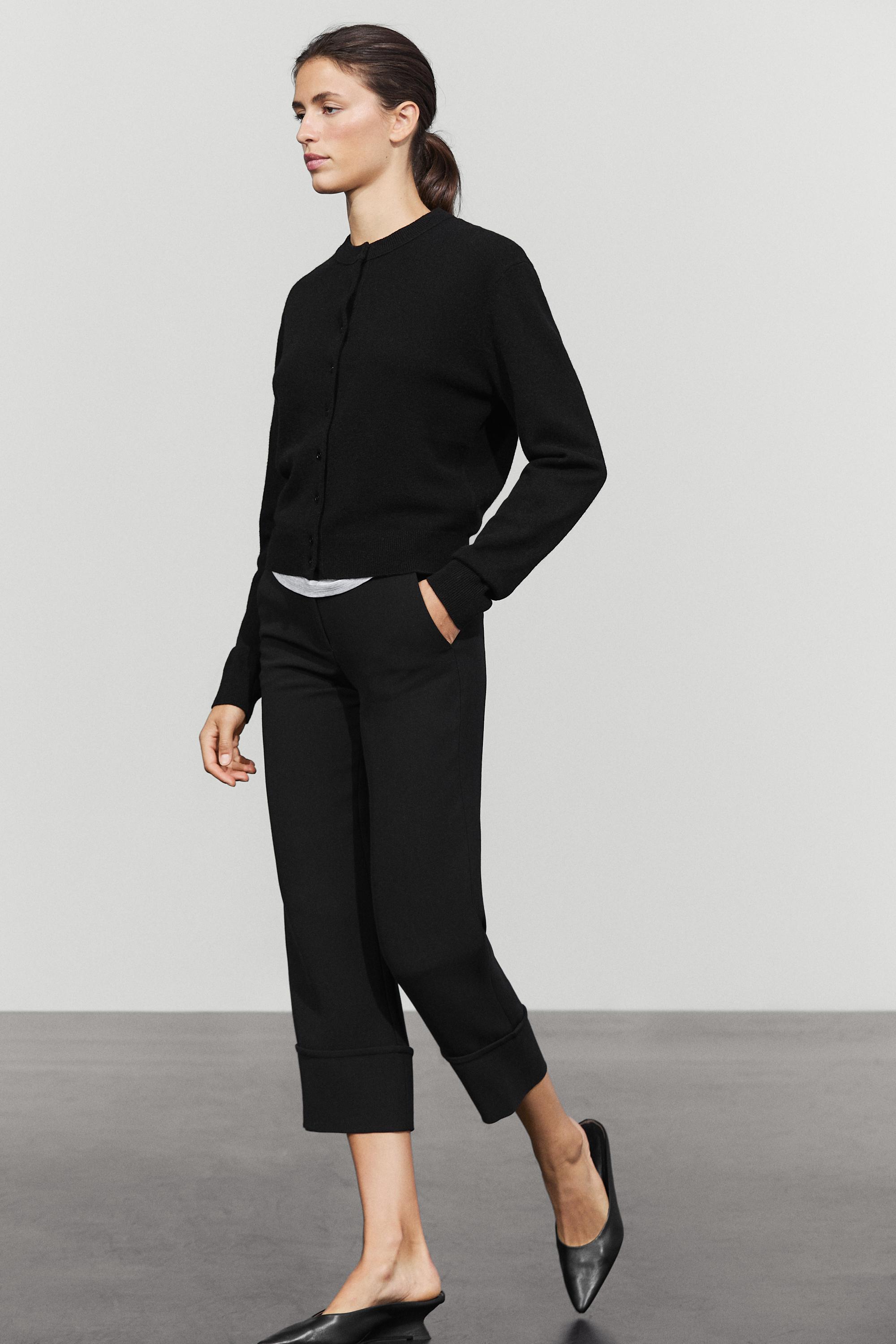 Knit cardigan with button detail