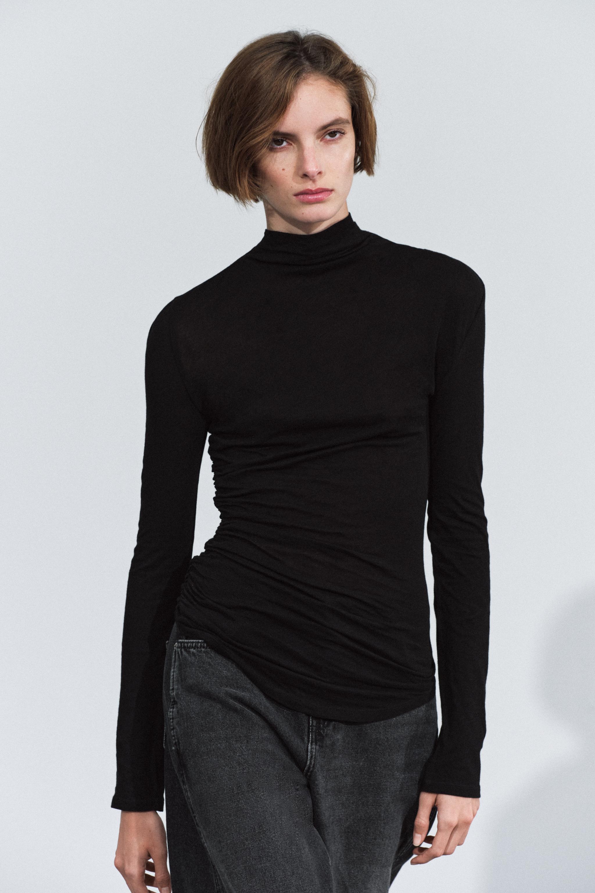 HIGH NECK RUCHED T-SHIRT
