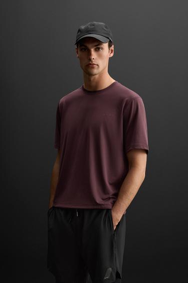 PERFORATED PRINT T-SHIRT - Burgundy by Zara