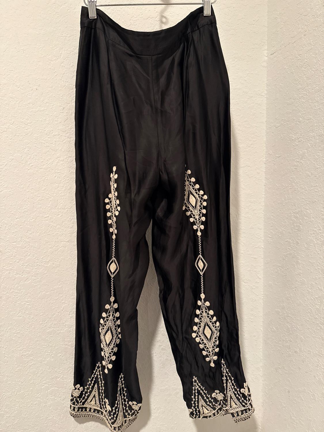 PANTALÓN FLUIDO BORDADOS - Image 2