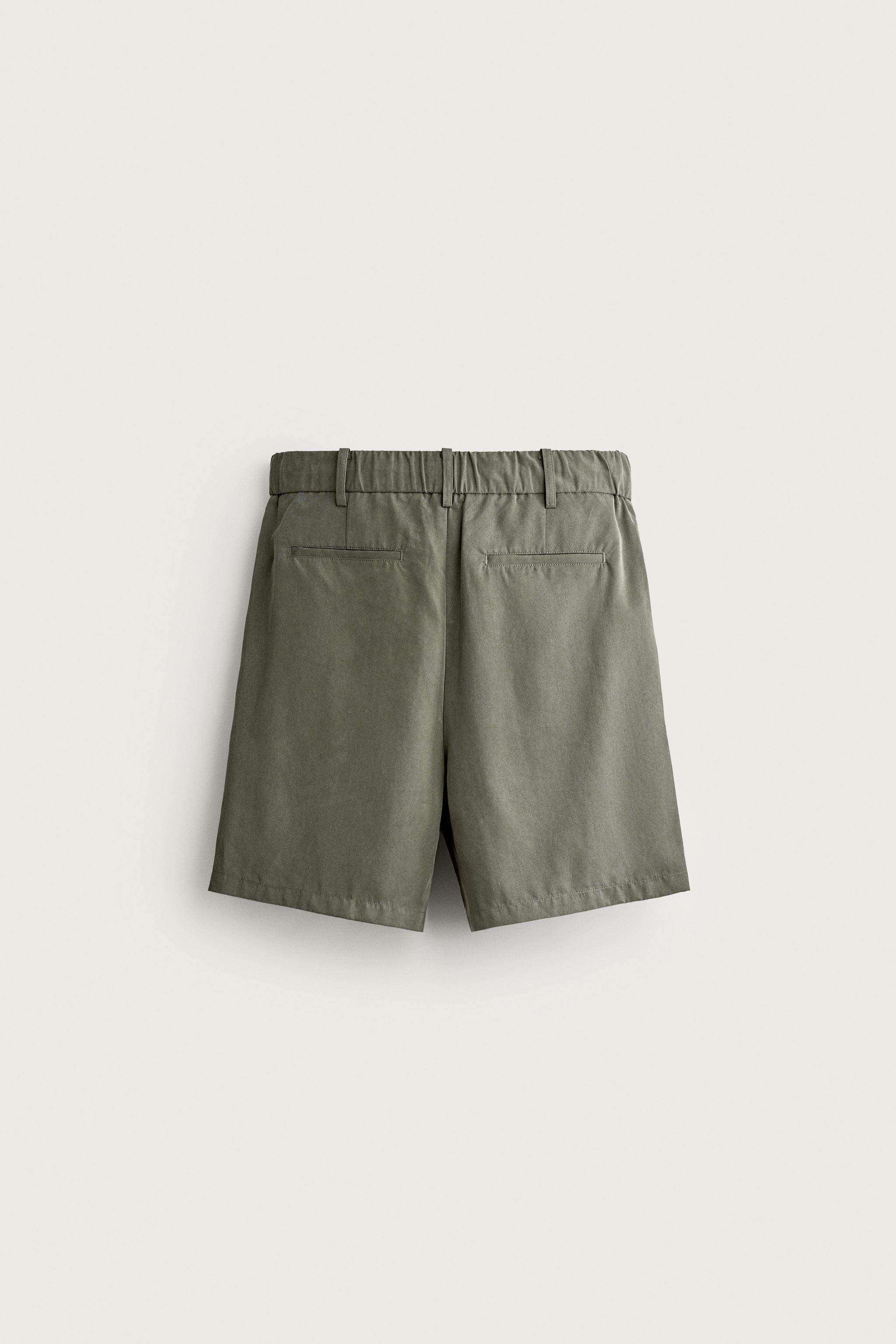 RELAXED FIT FLOWY SHORTS
