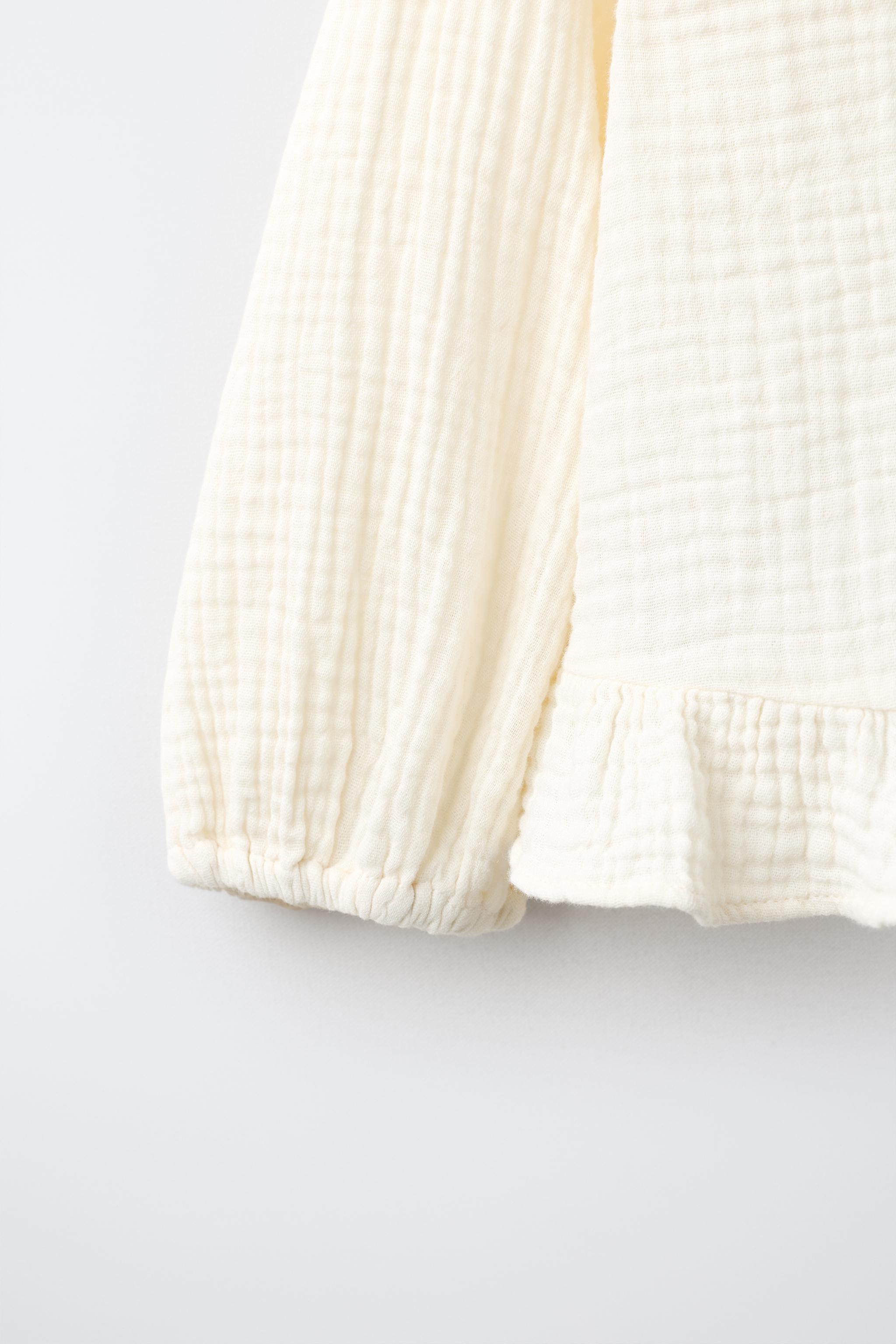 TEXTURED RUFFLE SHIRT