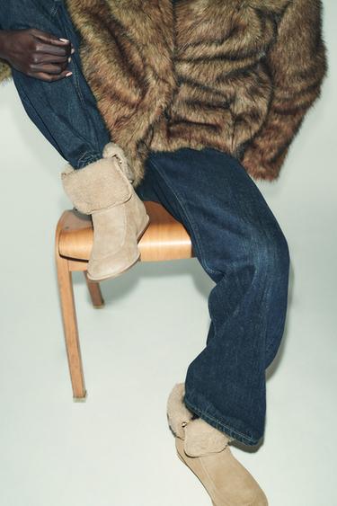 Zara LOW HEEL SPLIT LEATHER ANKLE BOOTS - Sandy Brown