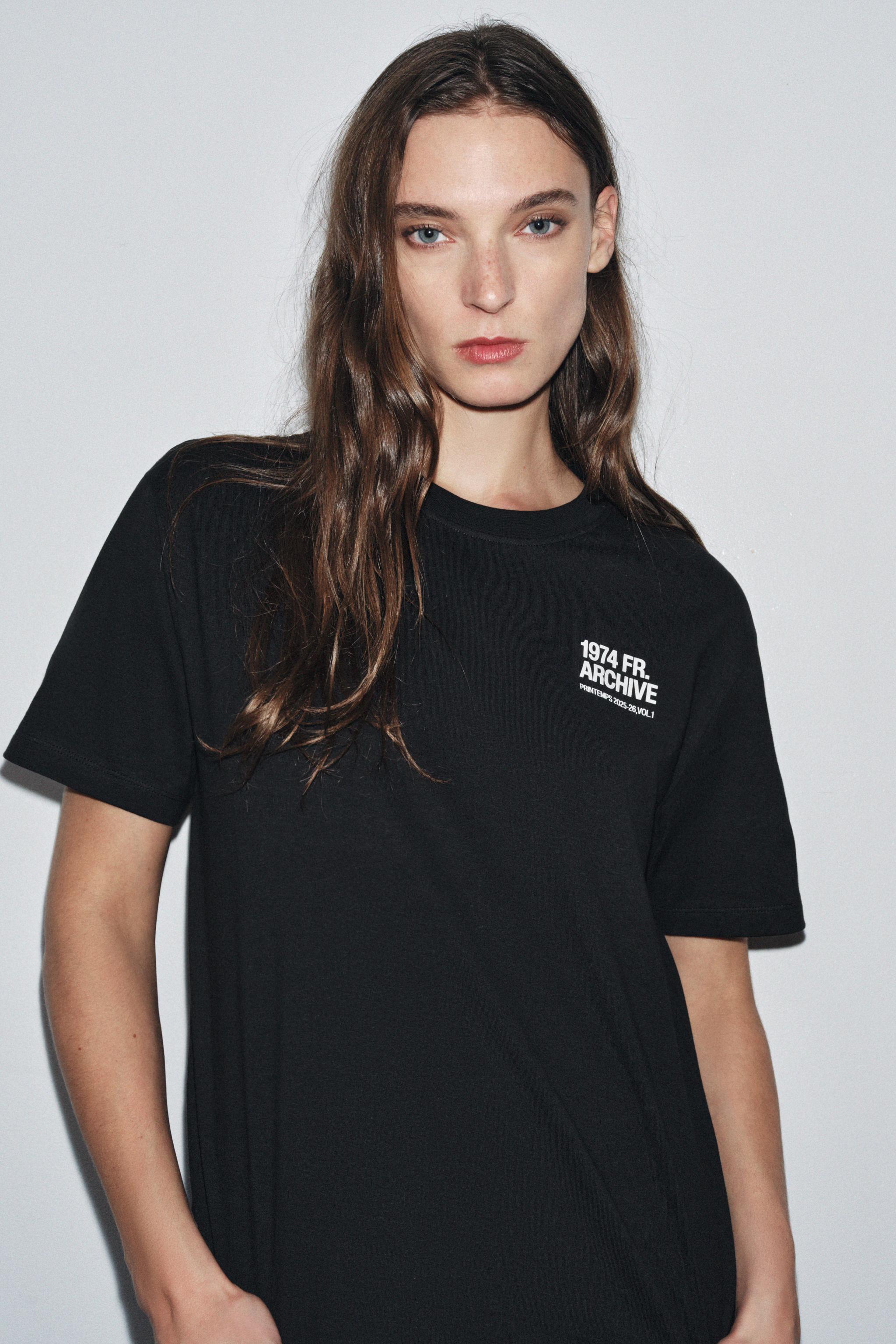 コントラストテキストTシャツ - ブラック | ZARA Japan / 日本