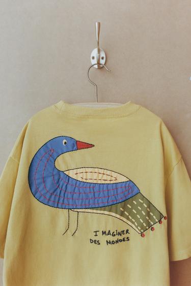 CAMISETA BORDADO PÁJARO - Mostaza de Zara
