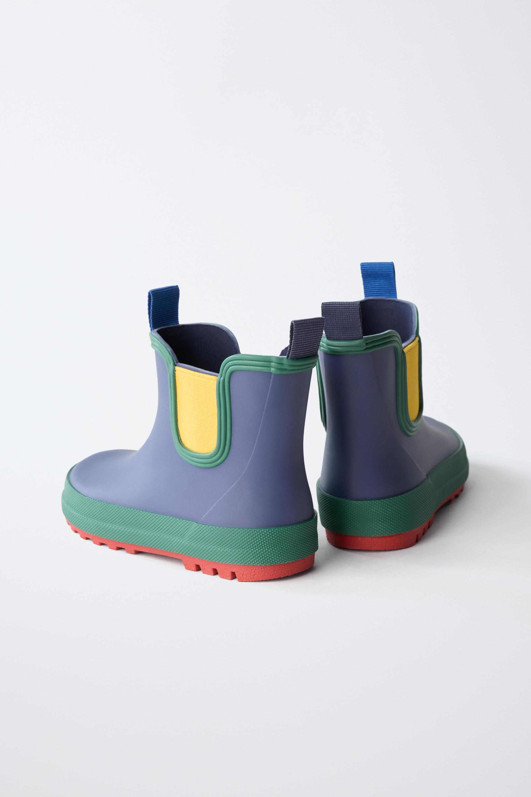 CHELSEA RAIN BOOTS