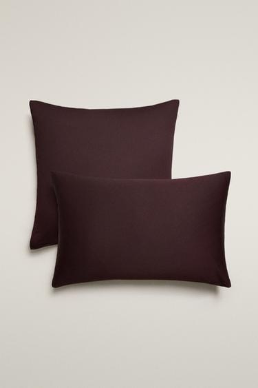 WASHED SATEEN PILLOWCASE (300 THREAD COUNT) - Burgundy by Zara - Image 0