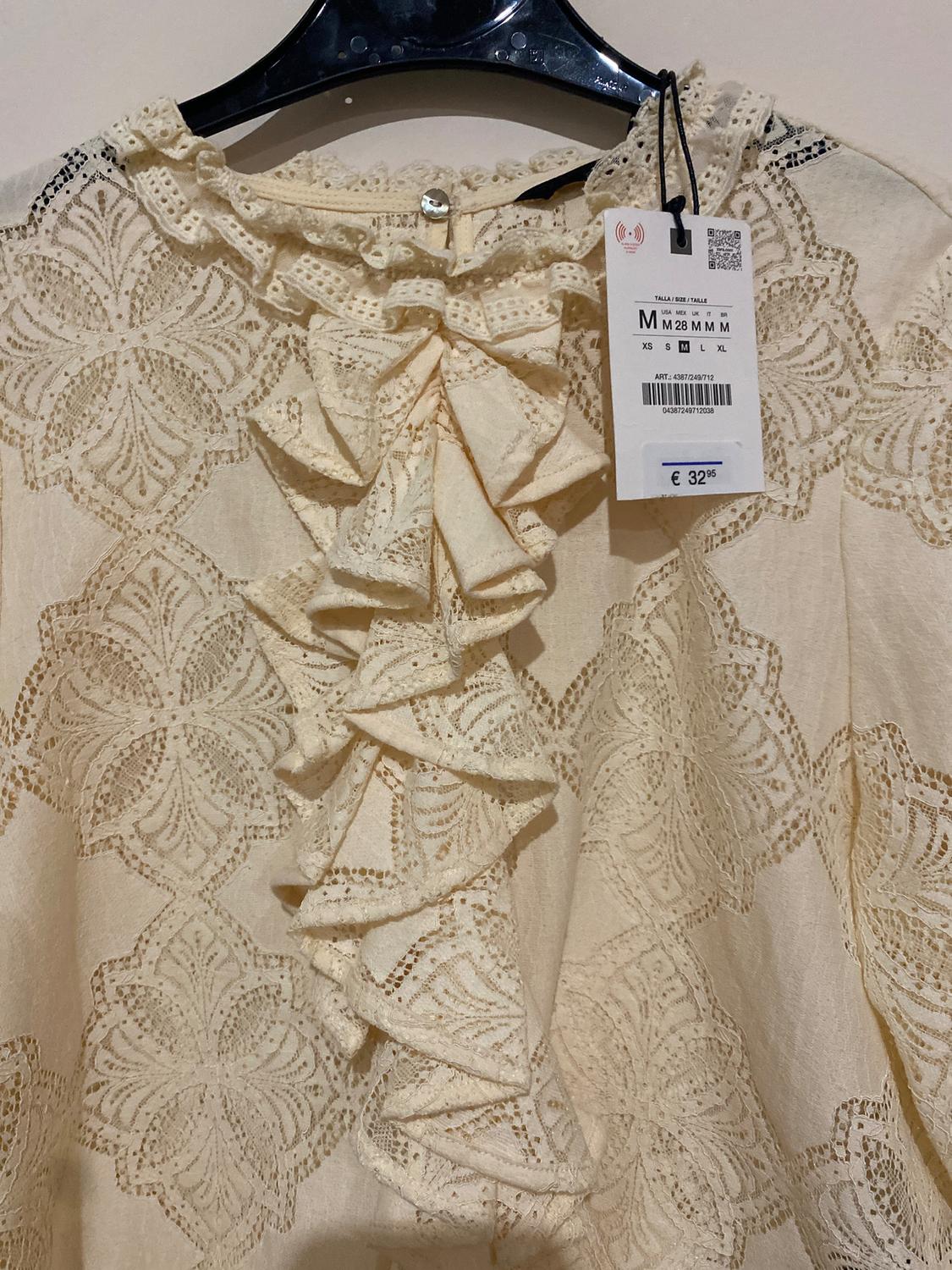 ROMANTIC RUFFLED BLOUSE - Image 2