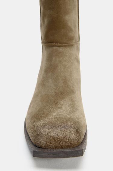 BOTA SERRAJE PESPUNTE - Gris de Zara