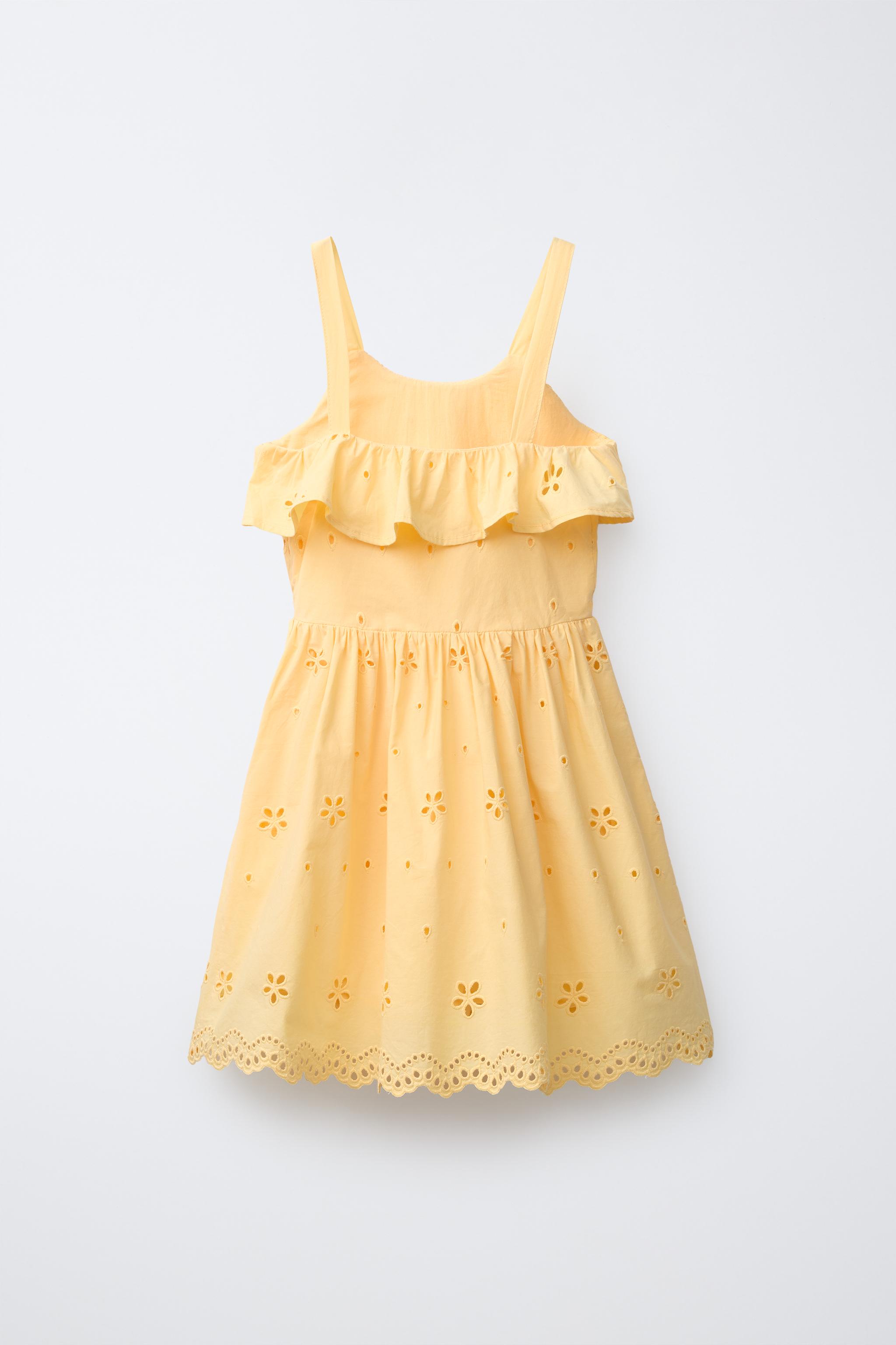 ROBE BRODÉE SCHIFFLY À VOLANTS