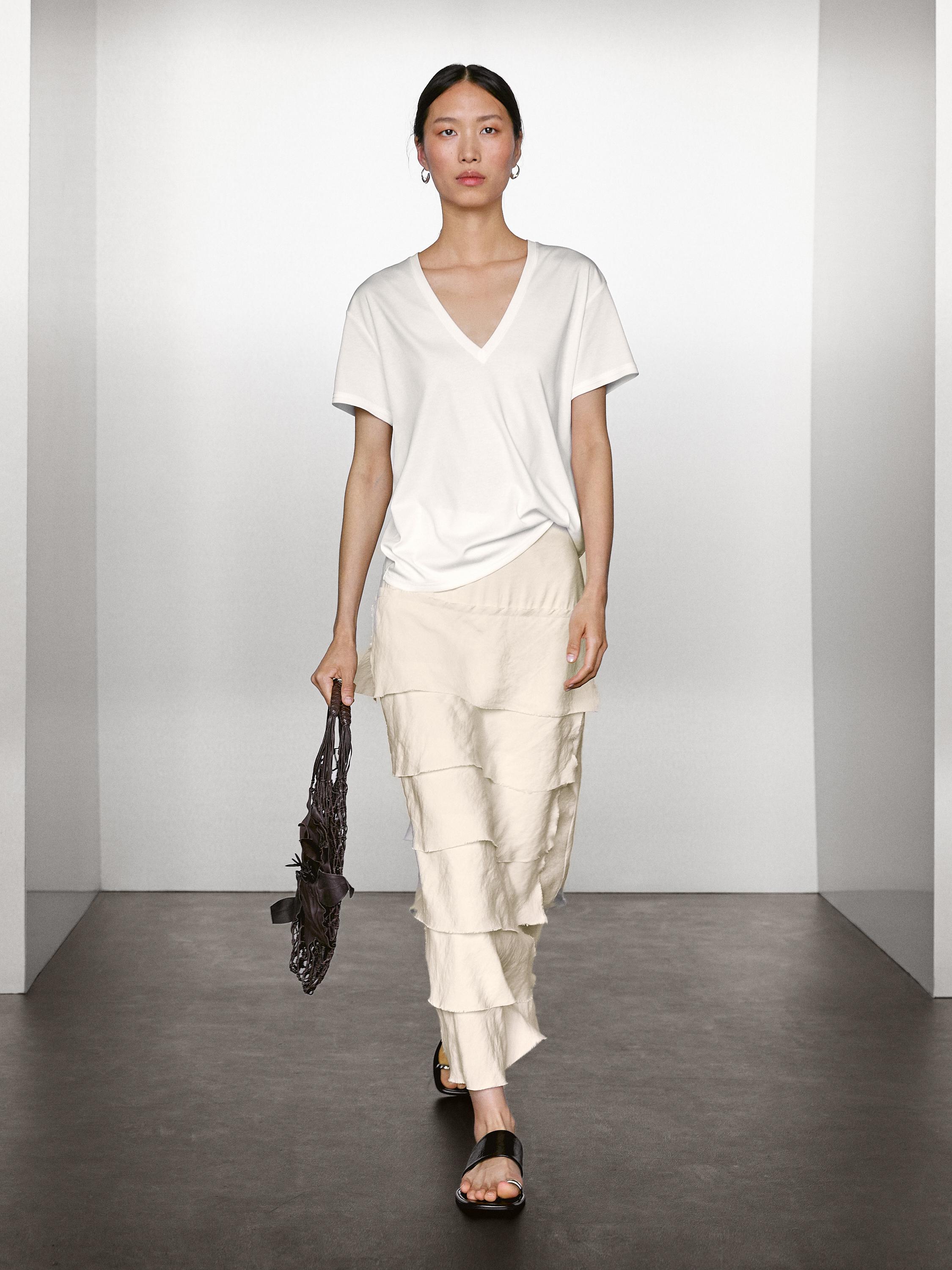 Flowing V-neck T-shirt