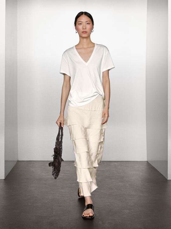 Flowing V-neck T-shirt