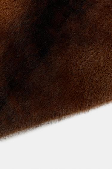 Zara TRIANGULAR FAUX FUR SCARF - Brown