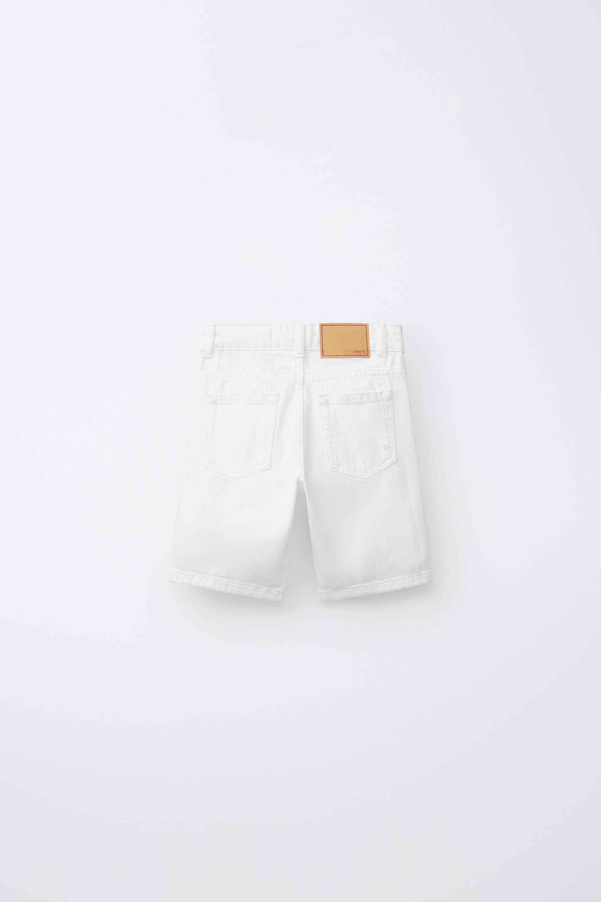 SHORT EN JEAN DROIT DÉCHIRÉ
