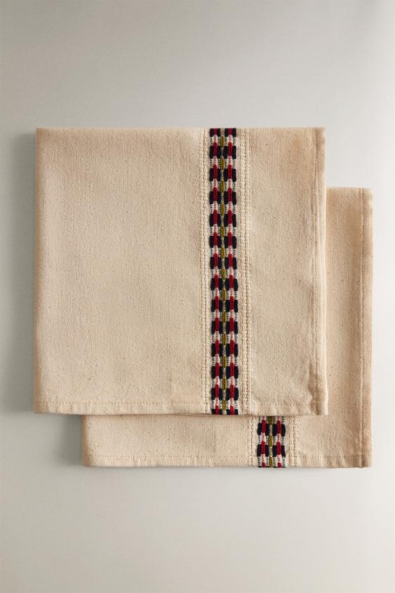 NAPKINS WITH GEOMETRIC EMBROIDERY (SET OF 2)