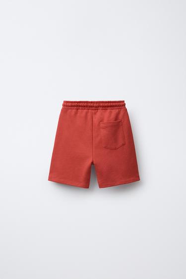 ENSEMBLE T-SHIRT ET BERMUDA AVEC INSCRIPTION - Rouge de Zara - Image 4