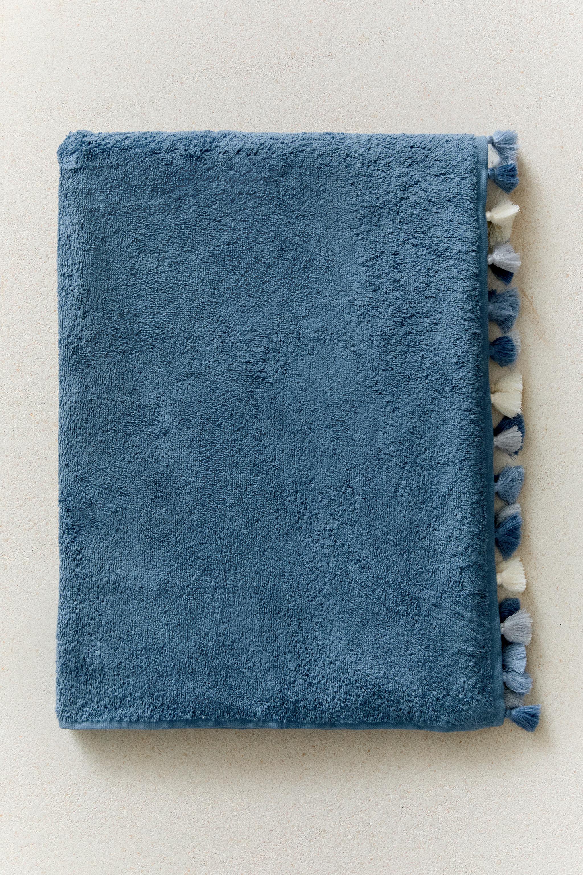 BATH TOWEL WITH TASSELS — Mid-blue