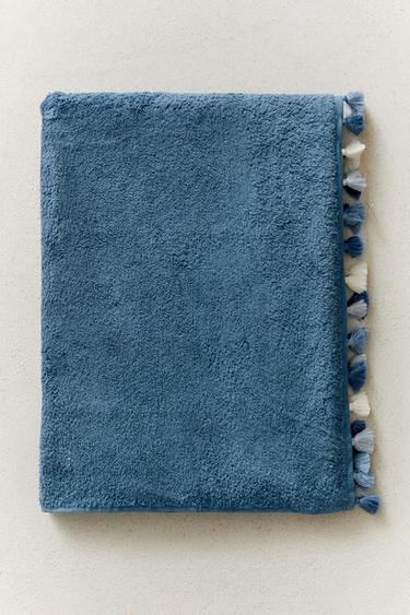 BATH TOWEL WITH TASSELS — Mid-blue 1