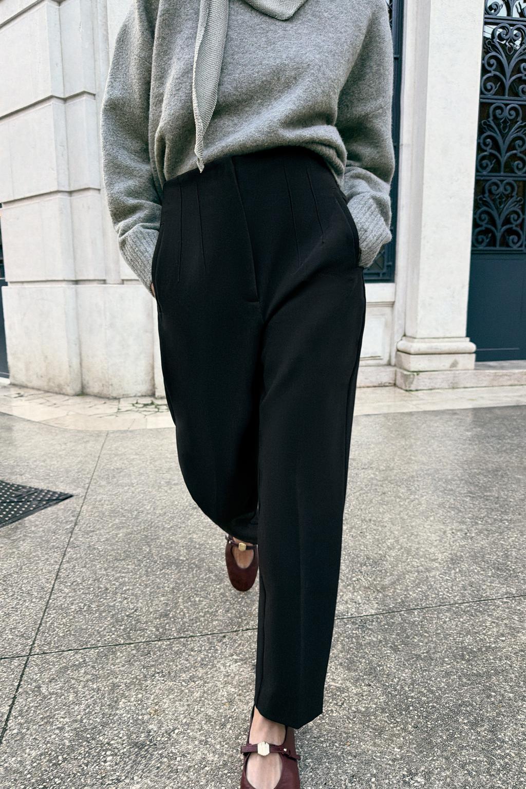 HIGH-WAISTED PANTS