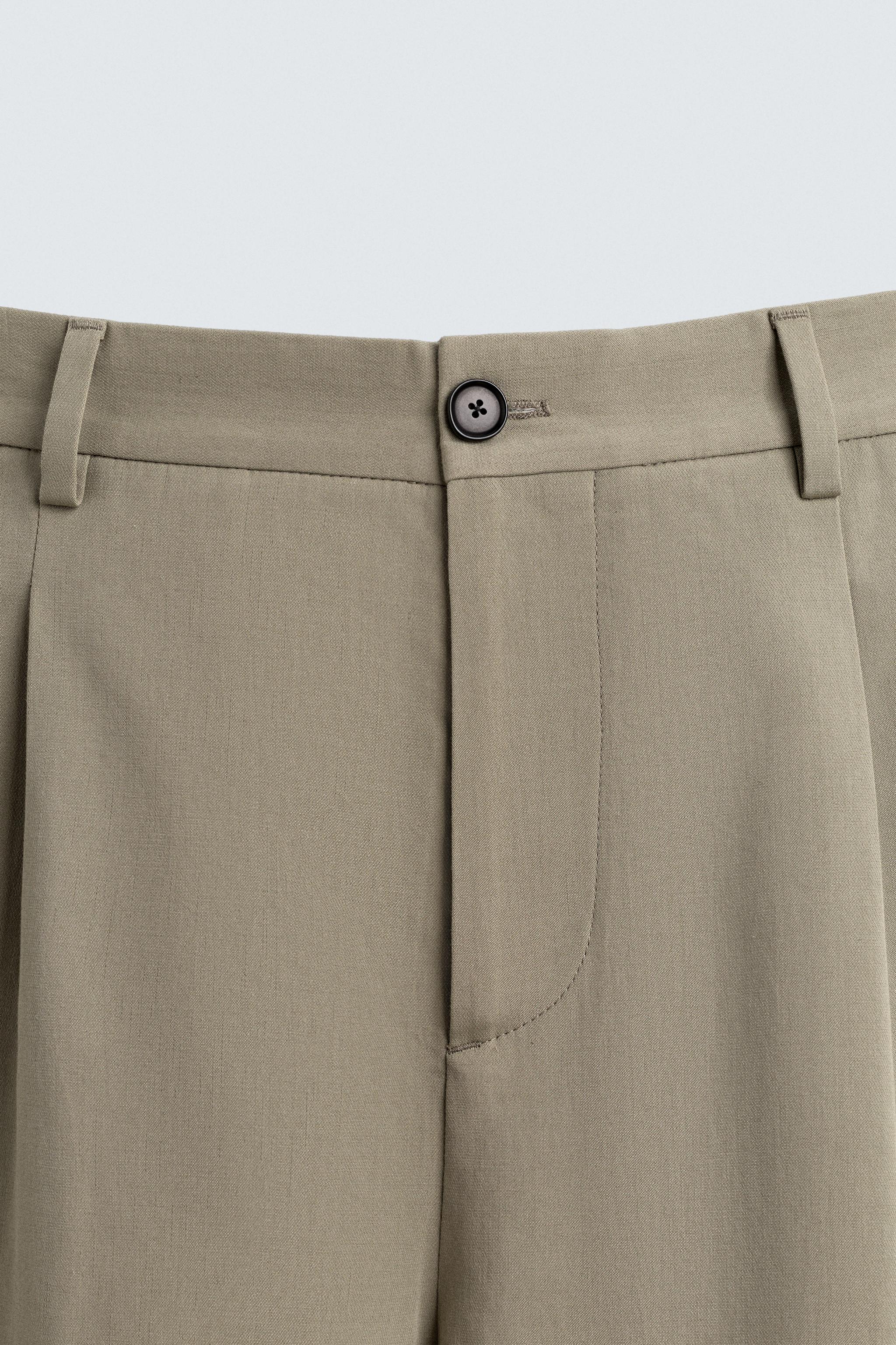 PLEATED STRAIGHT FIT PANTS