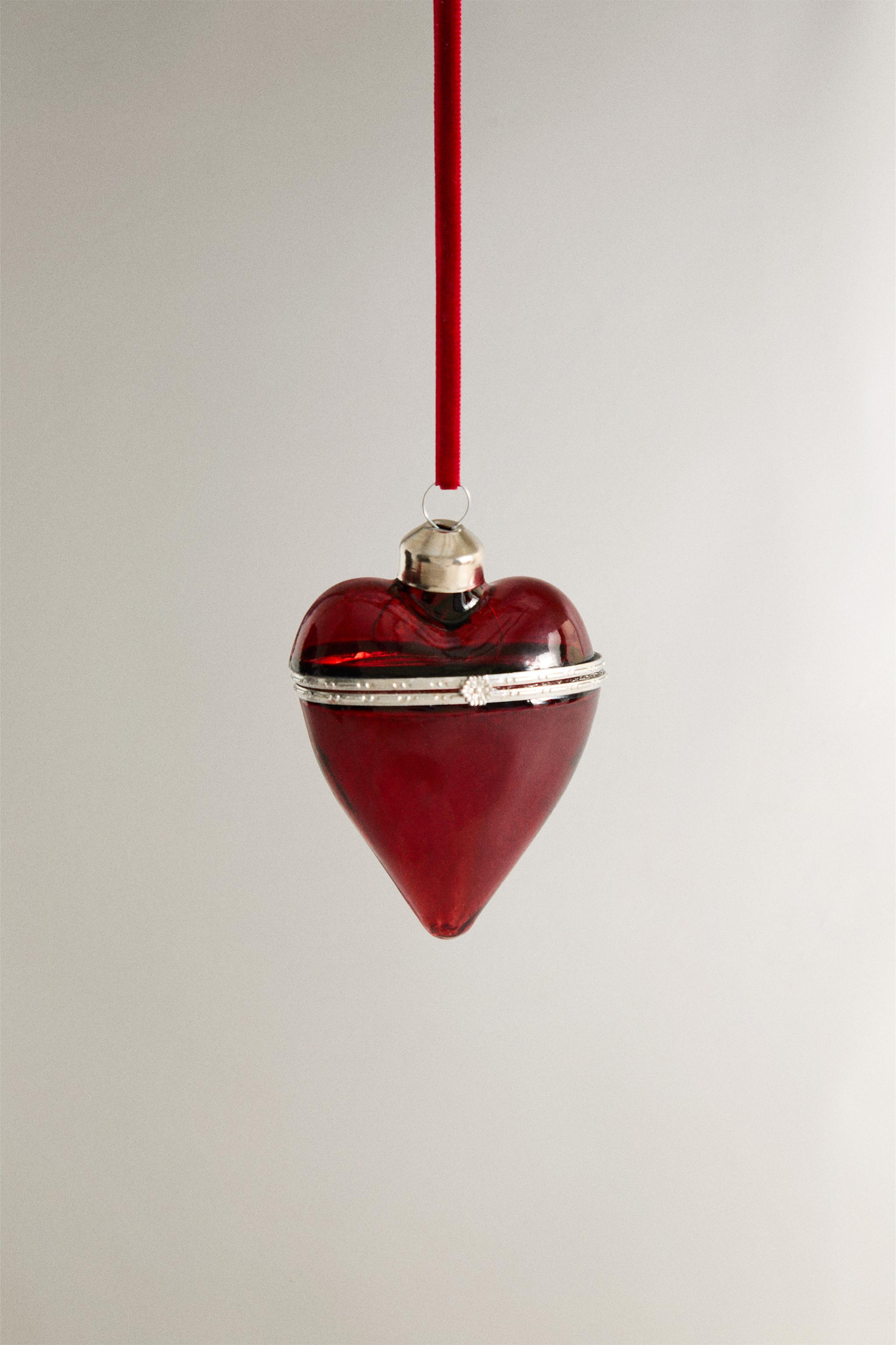 HEART BOX CHRISTMAS TREE ORNAMENT