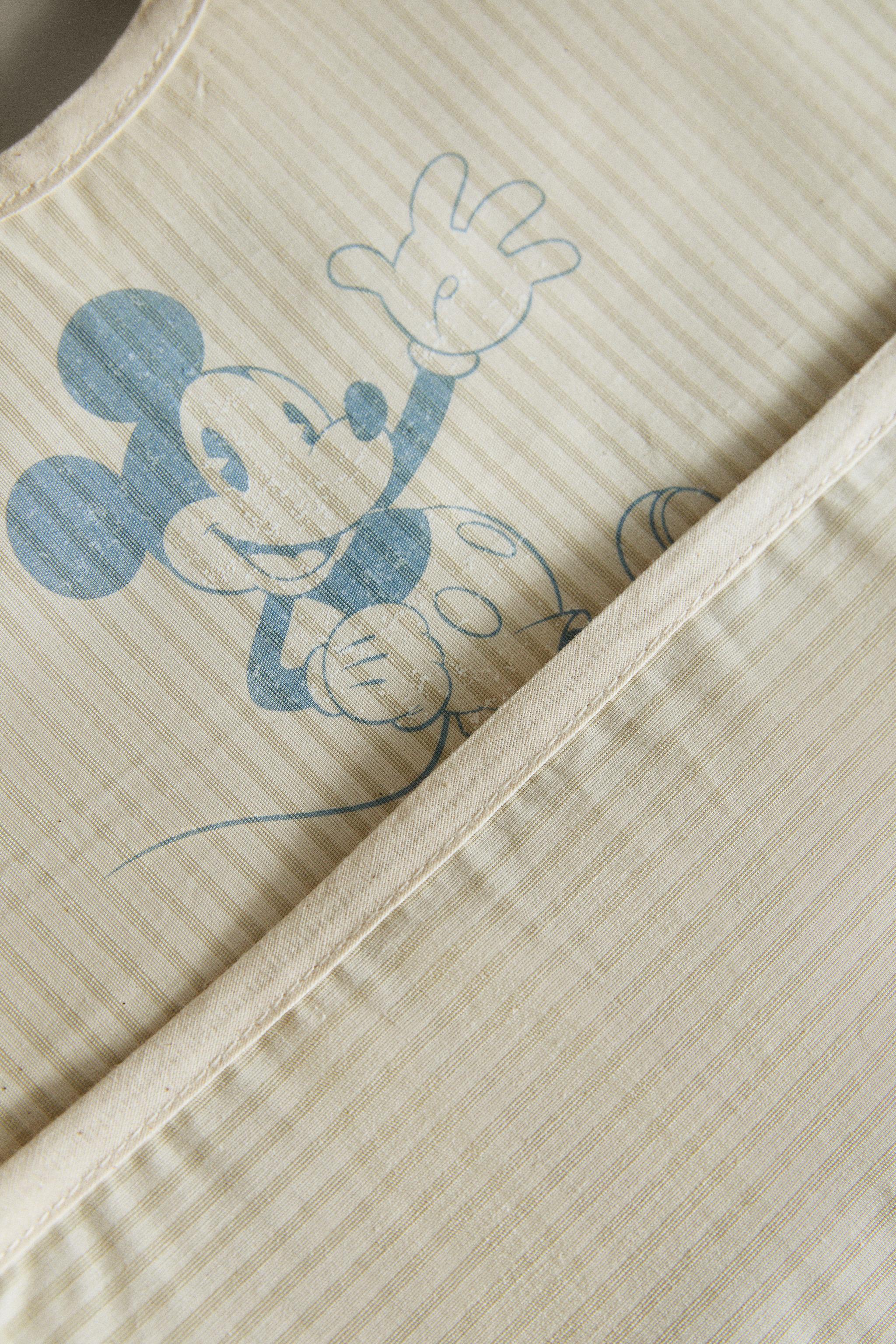 KIDS’ MICKEY & MINNIE ©DISNEY BIB