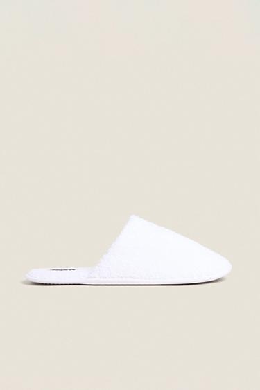 TERRY BATHROOM SLIPPERS - White by Zara