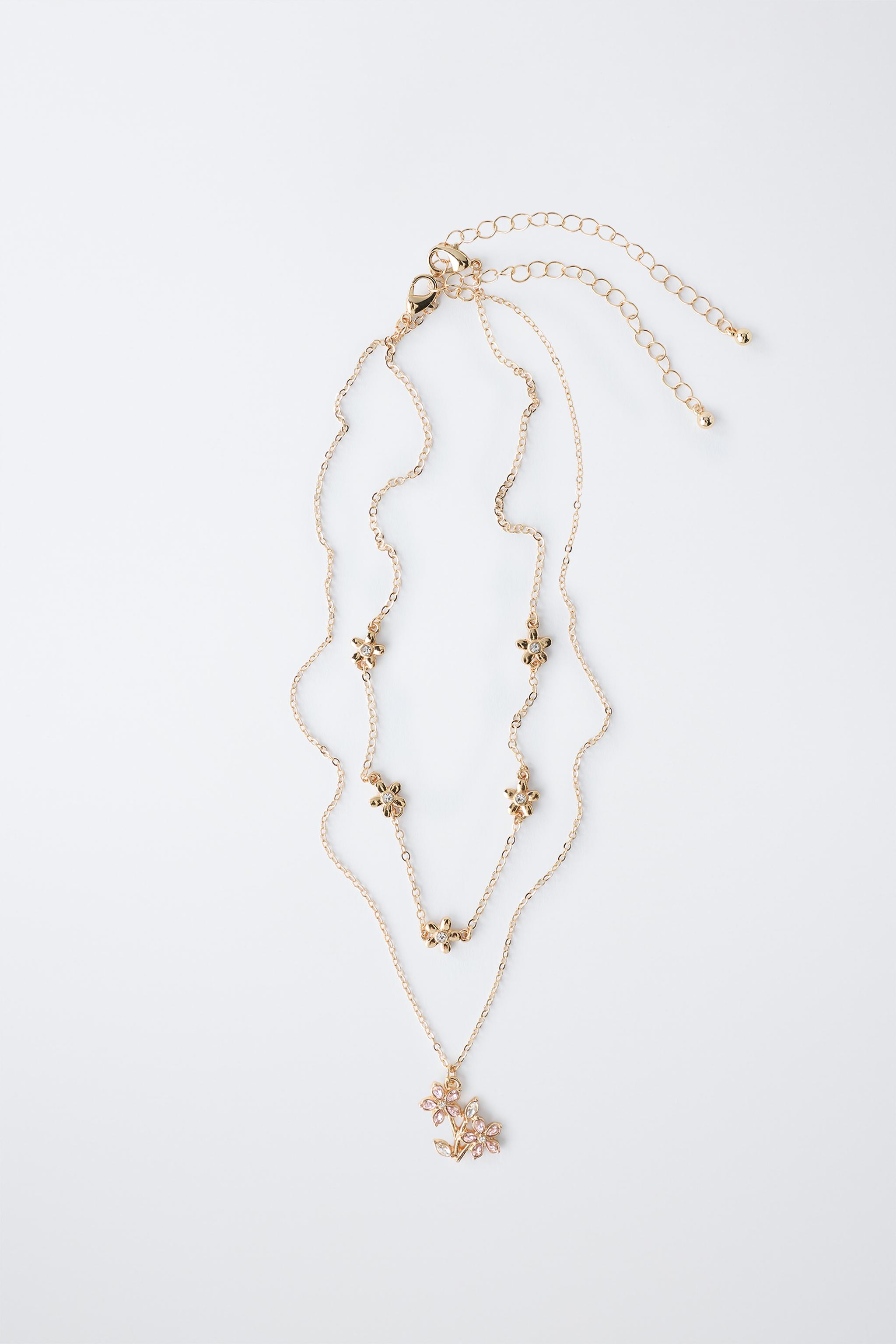LOT DE DEUX COLLIERS FLEURS
