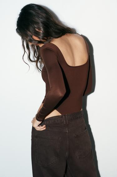 BODY EN POLYAMIDE À ENCOLURE CARRÉE - Chocolat de Zara - Image 4