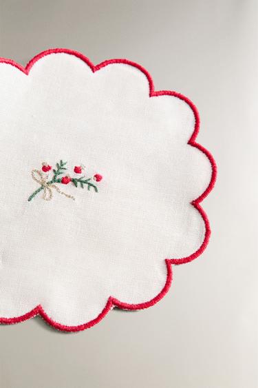 PACK OF EMBROIDERED CHRISTMAS COASTERS (PACK OF 4) - Ecru by Zara - Image 2