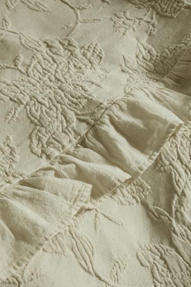 JACQUARD BEDSPREAD WITH RUFFLE TRIM - Green by Zara