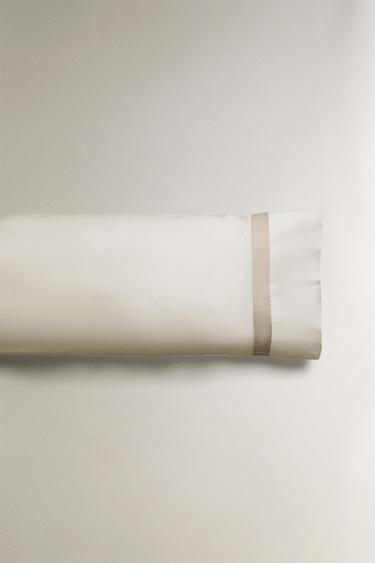 SATEEN PILLOWCASE WITH BORDER (300 THREAD COUNT) - Light grey by Zara - Image 4