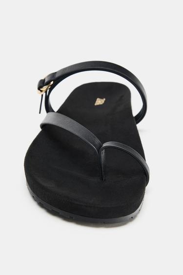SANDALES PLATES À BRIDES EN CUIR - Noir de Zara - Image 4