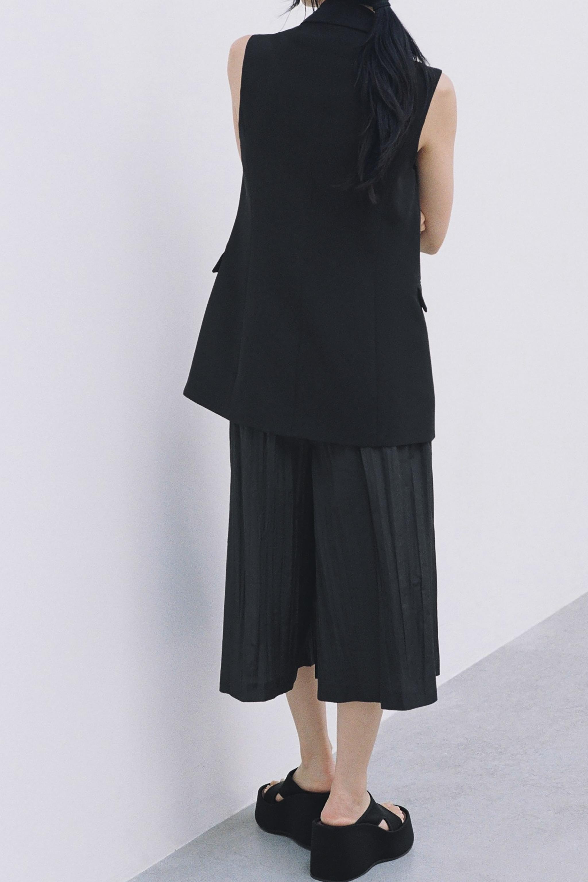 ラインストーンボタン ロング ベスト - ブラック | ZARA Japan
