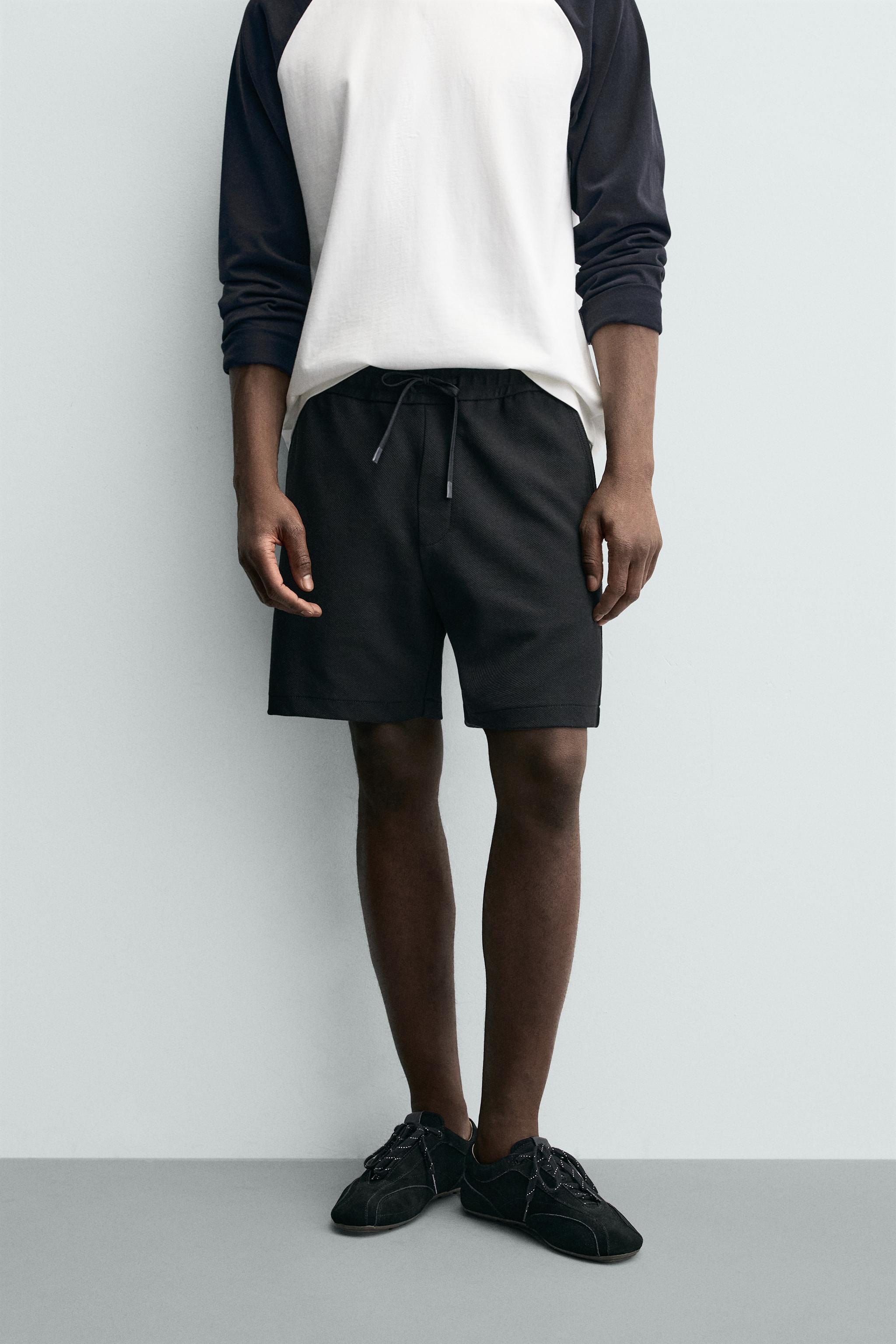 COMFORT TEXTURED SHORTS — Black