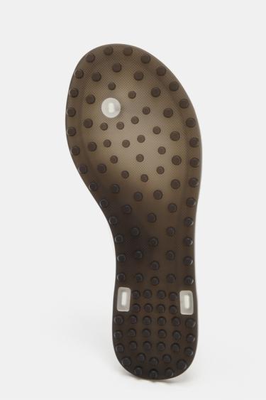 SANDALES PLATES EN VINYLE - Noir de Zara - Image 6
