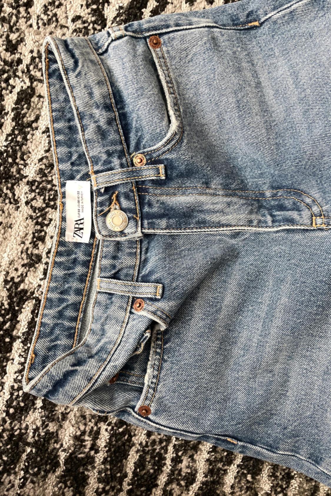 MID RISE ANKLE FLARE JEANS - Image 3