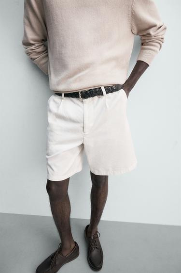 SHORT REGULAR FIT À PLIS - Blanc cassé de Zara - Image 4